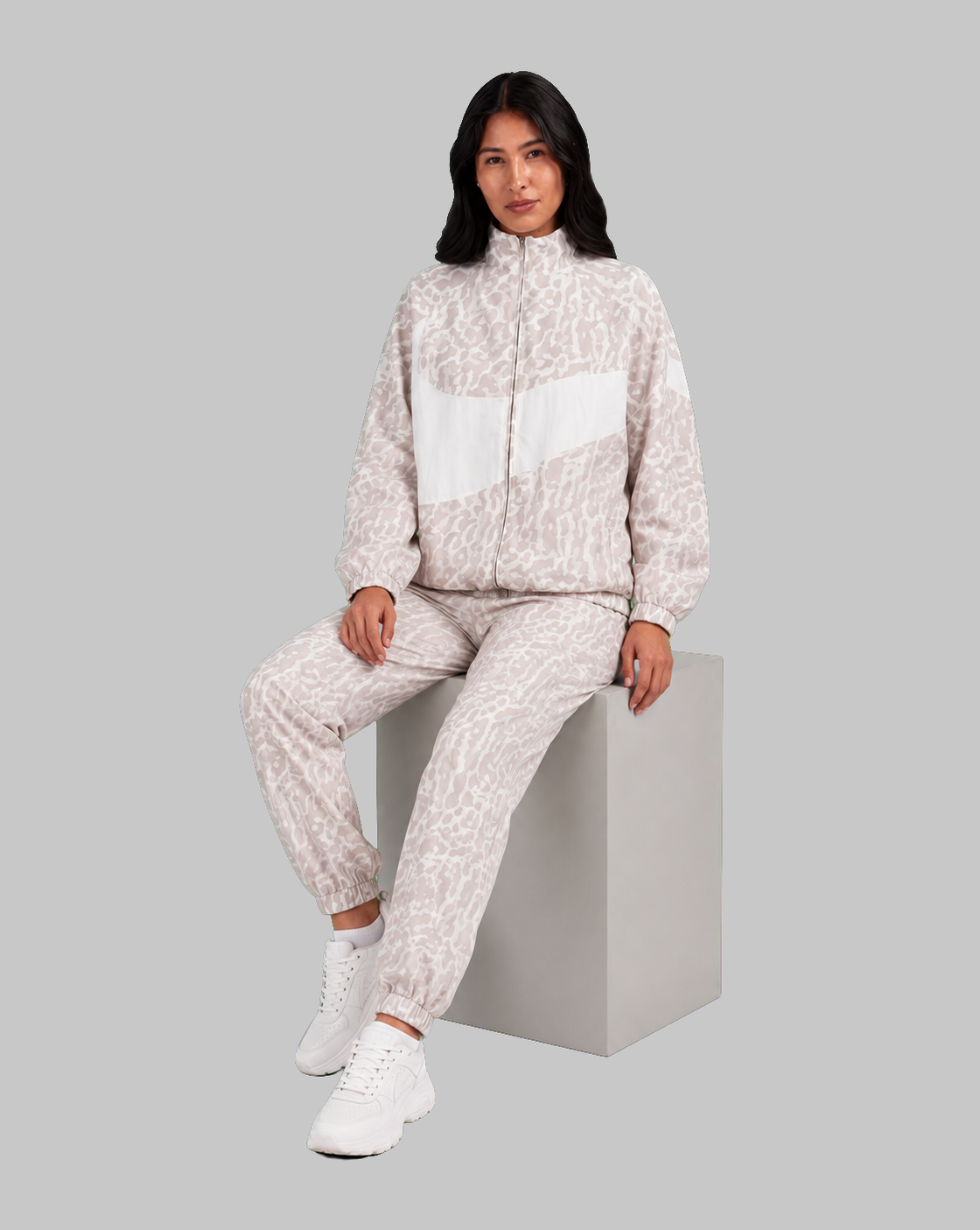 chumpa nike nsw mujer ib7263-009-thumbmail-6