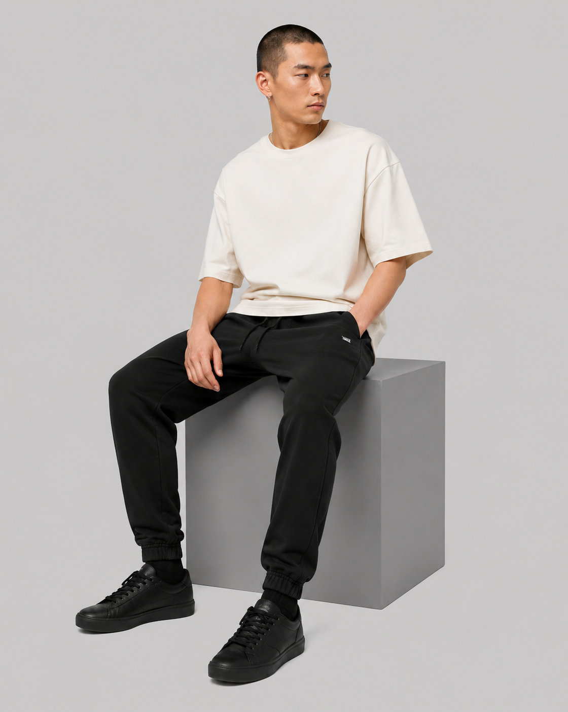 Pants True Classic Jogger - Deep Black-thumbmail-6