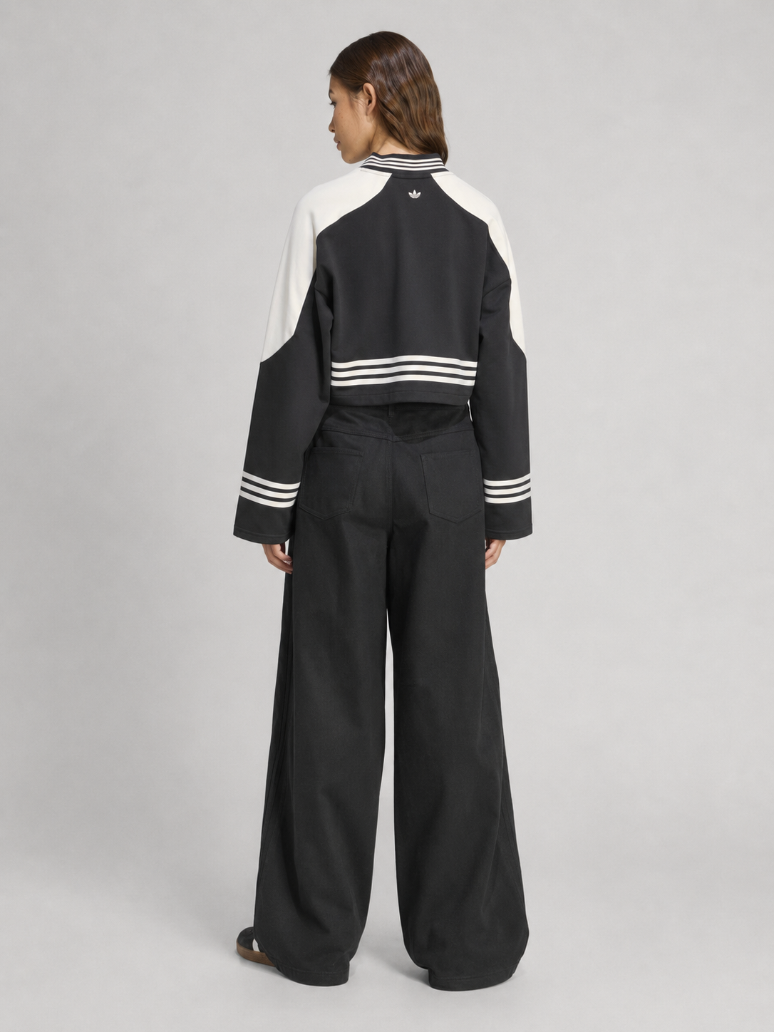 sudadero adidas superstar main originals mujer jw7273-thumbmail-4
