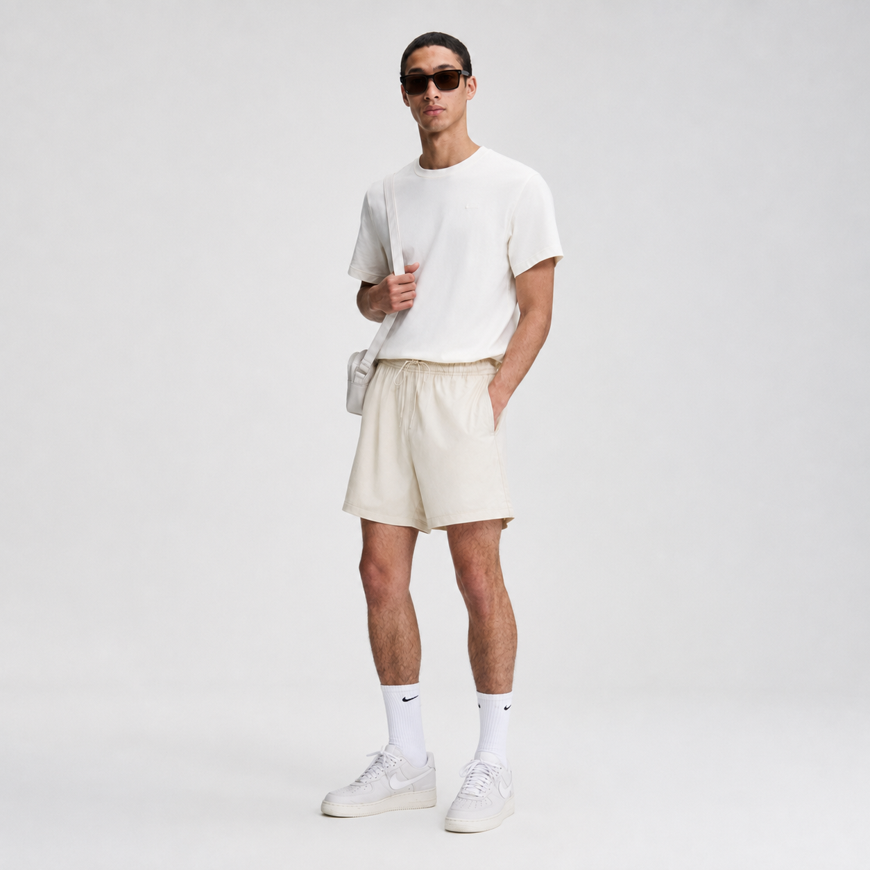 short nike club flow hombre fn3307-229